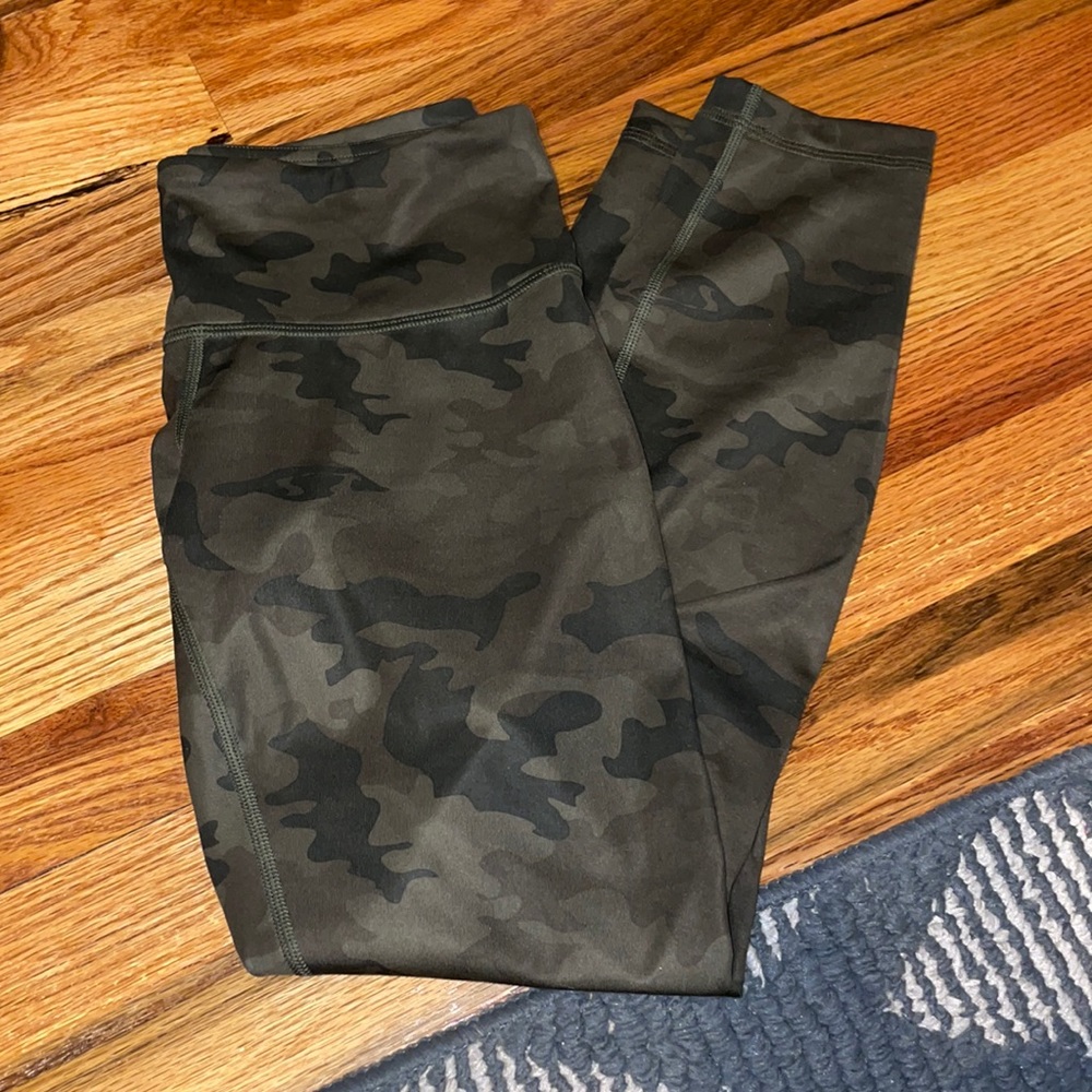 Lululemon camo leggings!!